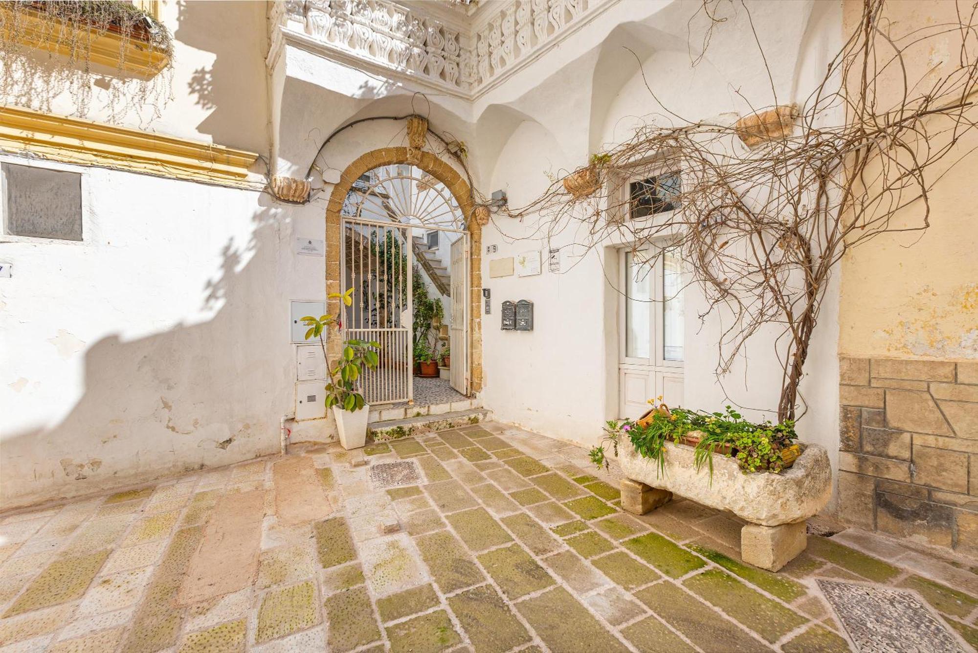 ガリポリ Clara Domus Bed & Breakfast エクステリア 写真